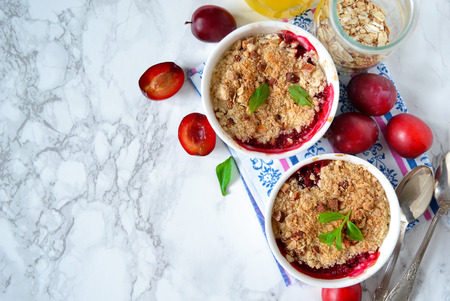 healthy plum crumble
